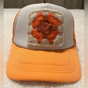 💚Jules VINTAGE Granny Square Crochet Trucker Hat